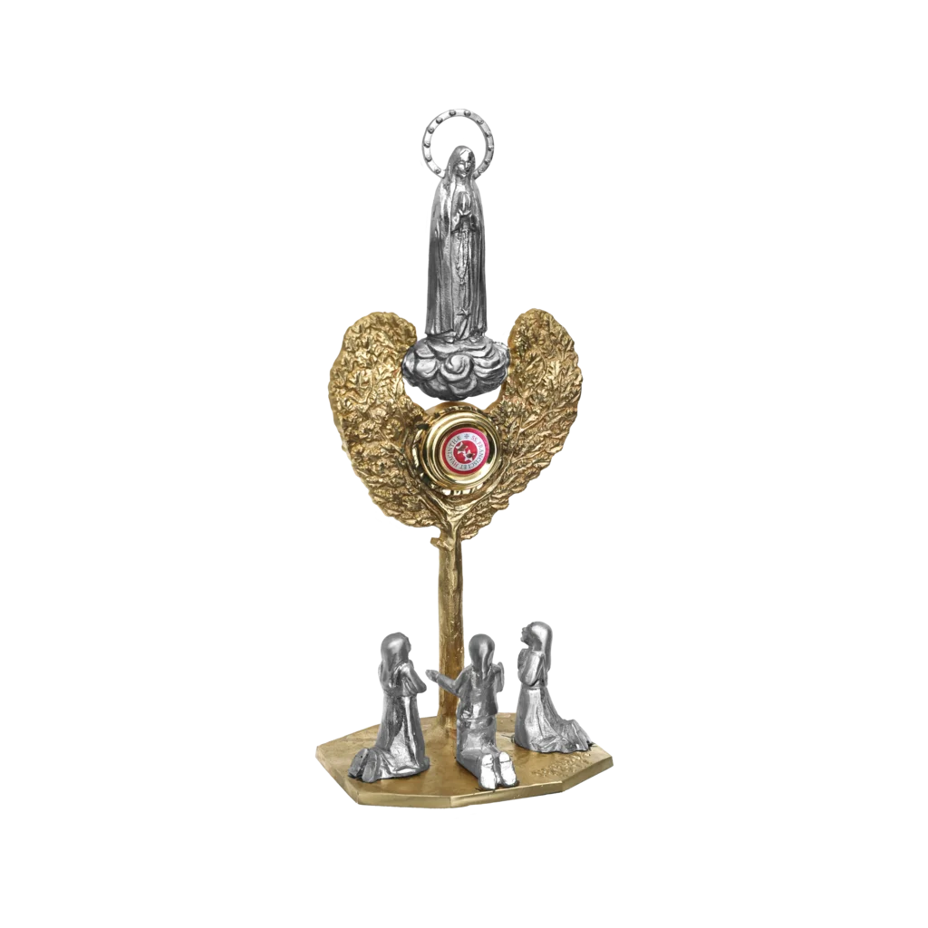 Relikwiarz dzieci fatimskich – Hiacynta, Franciszek i Łucja klęczący przed Matką Bożą Fatimską.